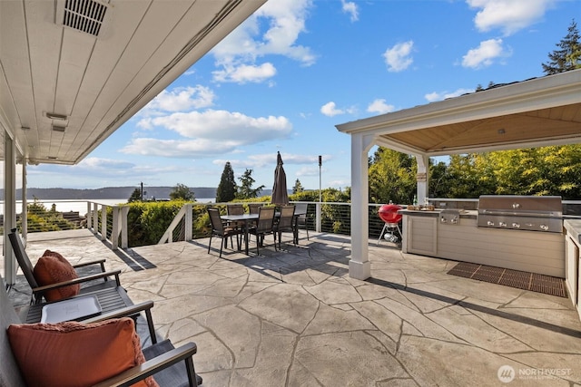 1505 E Horizon Dr, Mukilteo, WA 98275 - view of patio featuring outdoor dining space