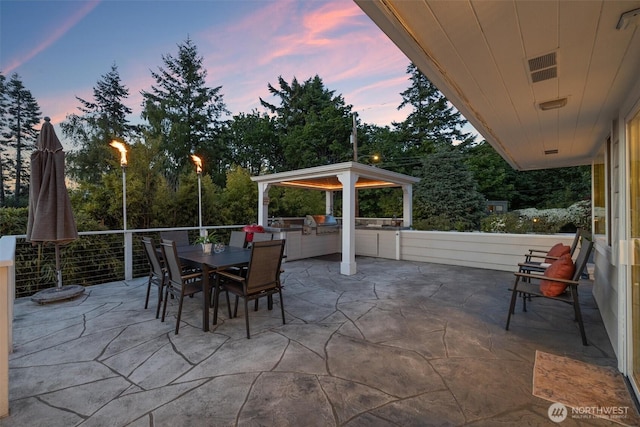 1505 E Horizon Dr, Mukilteo, WA 98275 - view of patio with outdoor dining space