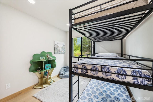 400 Hyak Dr E, Snoqualmie Pass, WA 98068 - bedroom featuring baseboards, wood finished floors, and recessed lighting