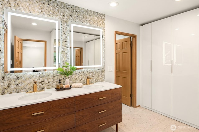 6160 W Mercer Way, Mercer Island, WA 98040 - full bathroom featuring tasteful backsplash, double vanity, and recessed lighting