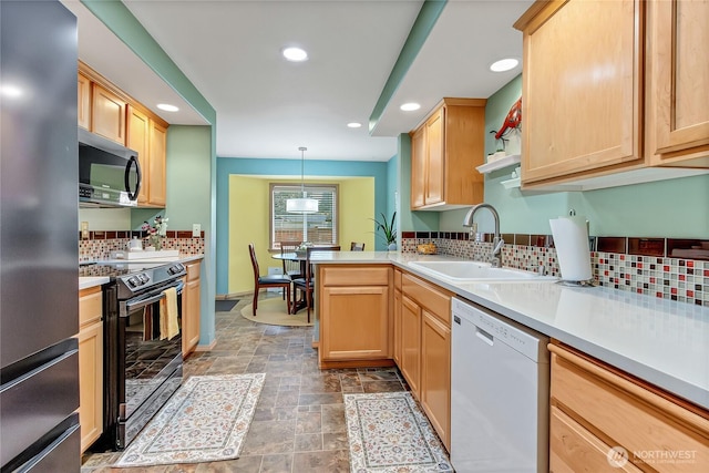 807 21st St NW, Puyallup, WA 98371 - photo 10