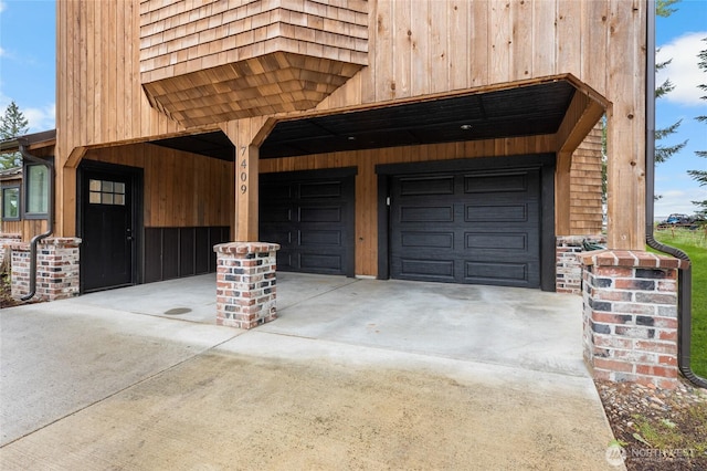 7409 Myers Rd, Bonney Lake, WA 98391 - garage with driveway