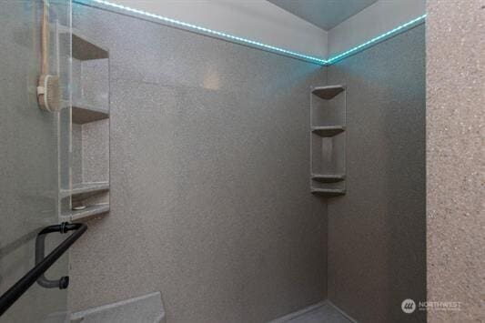 30350 Deer Meadows Rd E, Deer Meadows, WA 99122 - bathroom featuring a stall shower