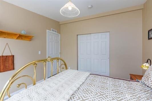 30350 Deer Meadows Rd E, Deer Meadows, WA 99122 - bedroom with a closet