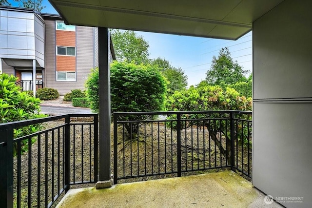 220 SW Clark St Unit B101, Issaquah, WA 98027 - view of balcony