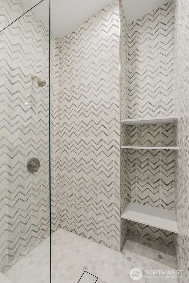 7429 NE 129th St, Kirkland, WA 98034 - full bathroom with a walk in shower