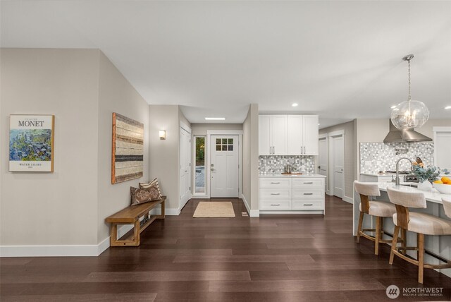 7429 NE 129th St, Kirkland, WA 98034 - entrance foyer with dark wood-style flooring, baseboards, and recessed lighting