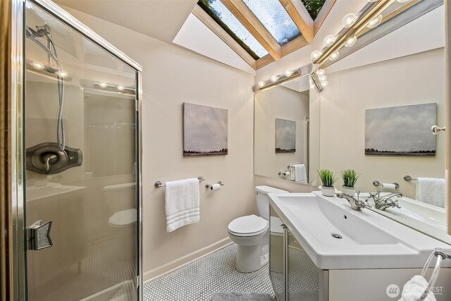 18527 Butternut Rd, Lynnwood, WA 98037 - full bathroom featuring a shower stall and vanity