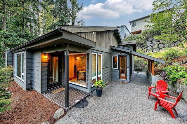 18527 Butternut Rd, Lynnwood, WA 98037 - rear view of property with a patio area