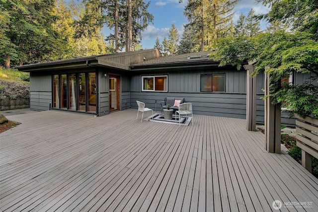 18527 Butternut Rd, Lynnwood, WA 98037 - view of wooden deck