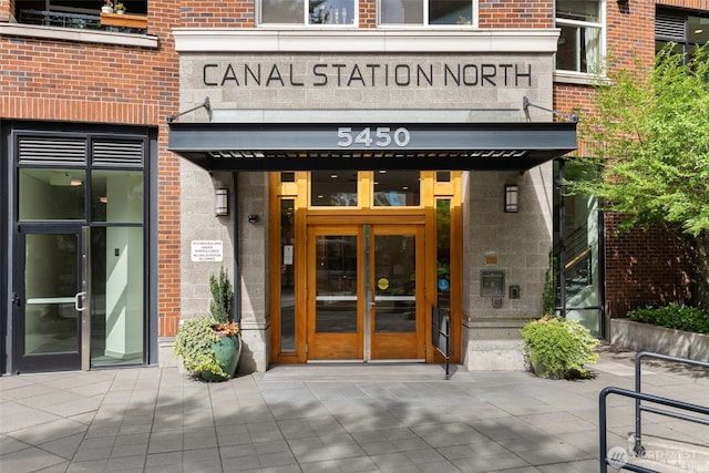 5450 Leary Ave NW Unit 442, Seattle, WA 98107 - entrance to property featuring brick siding