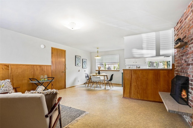 20010 3rd Ave NW, Shoreline, WA 98177 - living area featuring light floors and baseboards