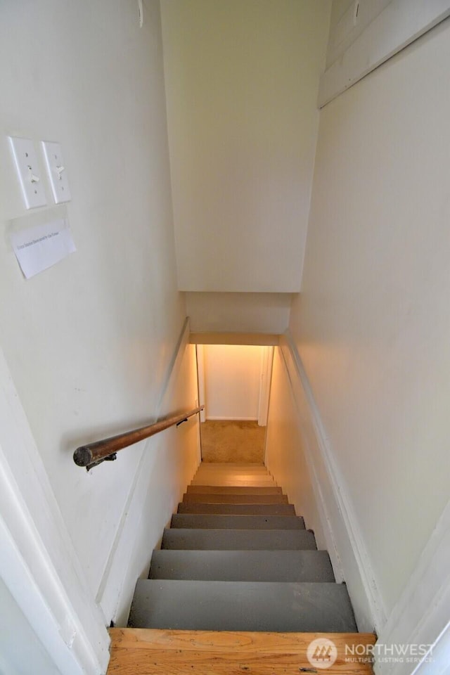 2116 N 86th St, Seattle, WA 98103 - view of stairway