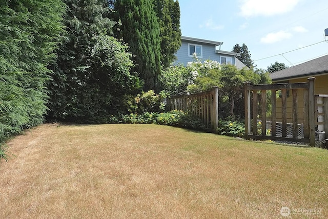 2116 N 86th St, Seattle, WA 98103 - view of yard