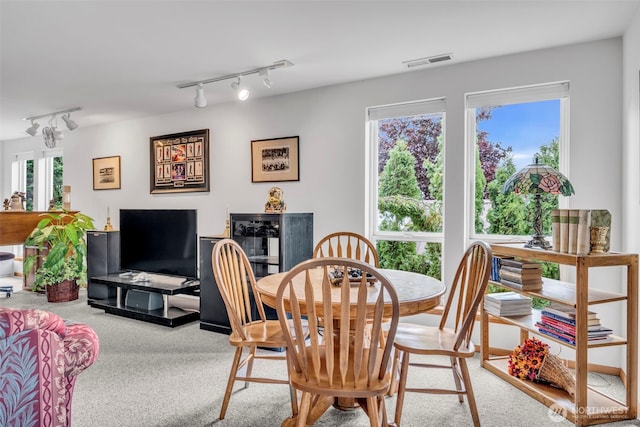 303 N B St, Roslyn, WA 98941 - carpeted dining room with track lighting