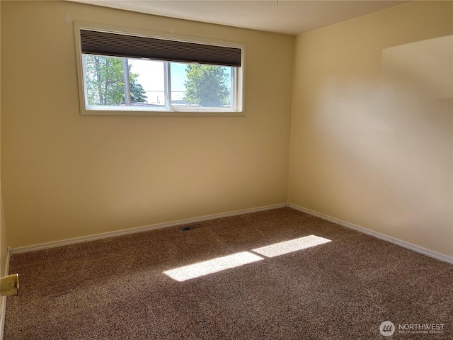 822 S Evergreen Dr, Moses Lake, WA 98837 - empty room featuring carpet floors and baseboards