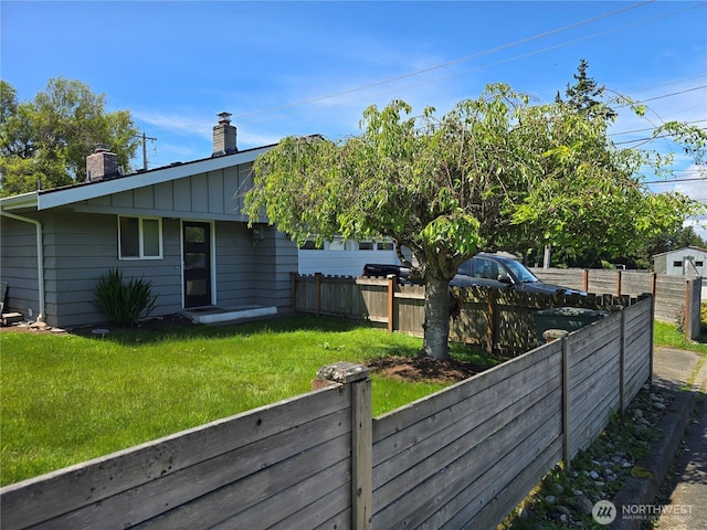 1012 9th Ave N, Edmonds, WA 98020 - back of property with a chimney
