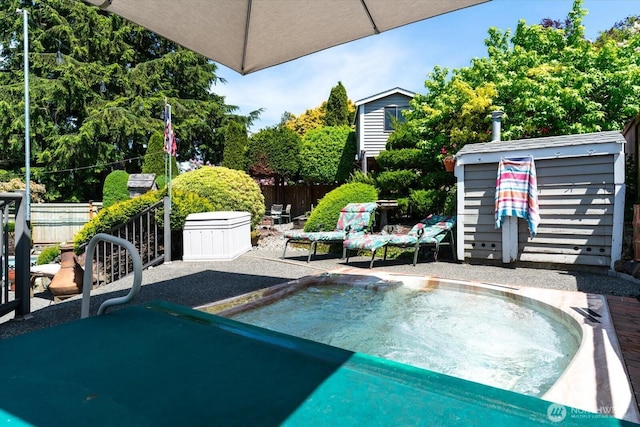 16605 71st Pl W, Lynnwood, WA 98037 - view of pool featuring a jacuzzi