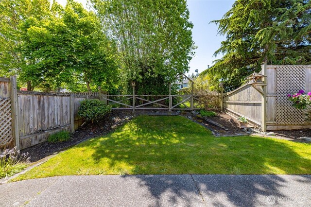 3901 Sterling Pl, Anacortes, WA 98221 - view of yard