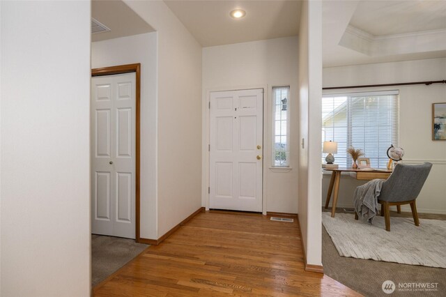 3901 Sterling Pl, Anacortes, WA 98221 - foyer entrance featuring baseboards, wood finished floors, and recessed lighting