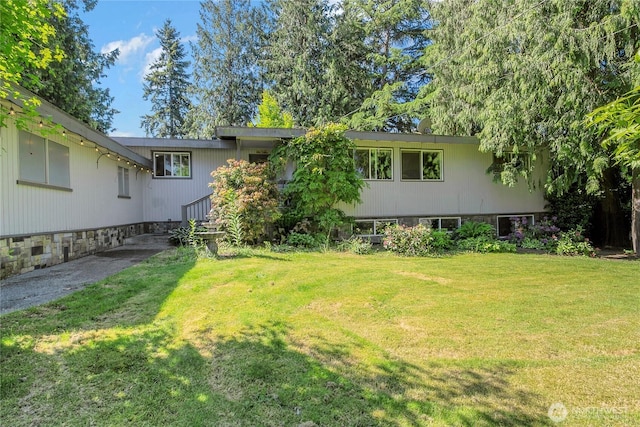 2419 SW 316th St, Federal Way, WA 98023 - view of grassy yard