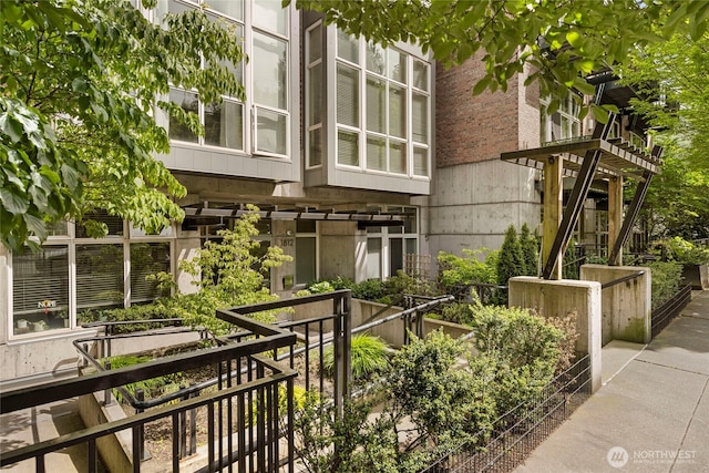 1812 19th Ave Unit 205, Seattle, WA 98122 - view of patio / terrace