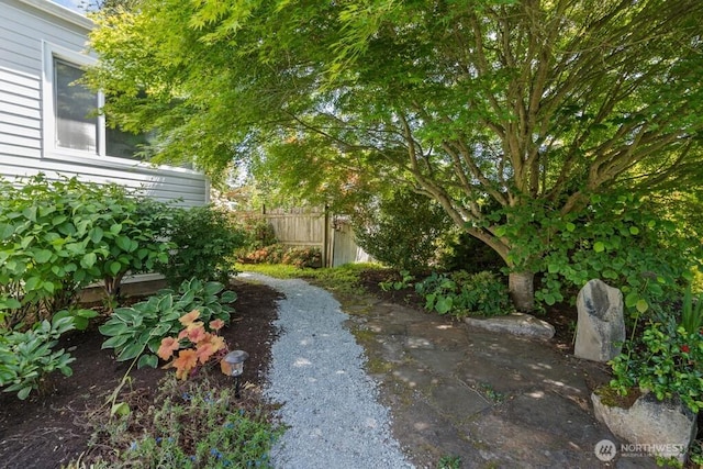 6050 36th Ave SW, Seattle, WA 98126 - view of yard