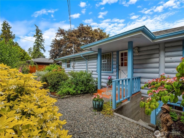 6341 NE Balzow Rd, Suquamish, WA 98392 - view of side of home