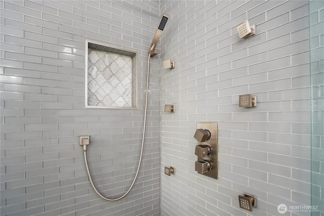 1420 Mitchell Rd, Lake Stevens, WA 98258 - bathroom featuring tiled shower