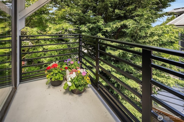 1833 27th Ave, Seattle, WA 98122 - view of balcony