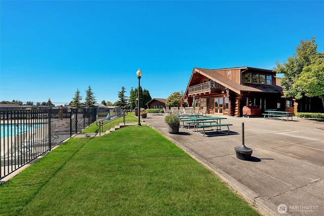 4751 Birch Bay Lynden Rd Unit 51, Blaine, WA 98230 - surrounding community featuring a swimming pool and a patio area