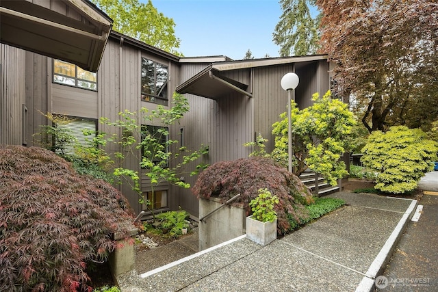 1524 NE 140th Unit D2, Seattle, WA 98125 - view of property entrance