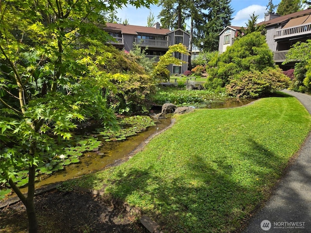 1524 NE 140th Unit D2, Seattle, WA 98125 - view of grassy yard