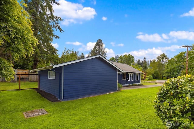 2404 Old Lakeway Dr, Bellingham, WA 98229 - view of side of home