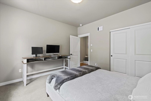 190 E Country Club Dr W, Union, WA 98592 - bedroom featuring carpet flooring, a closet, and baseboards