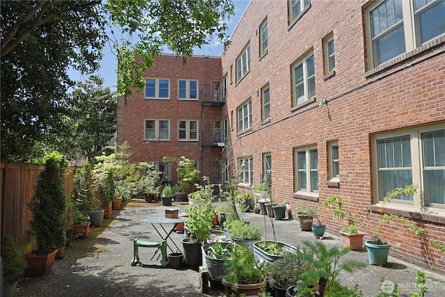 1605 E Olive St Unit 111, Seattle, WA 98122 - view of patio