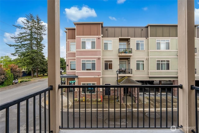 4020 NE 3rd Pl Unit B, Renton, WA 98056 - view of balcony