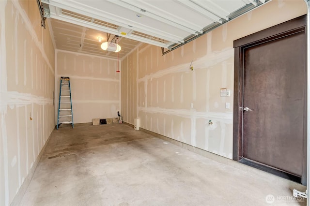 4020 NE 3rd Pl Unit B, Renton, WA 98056 - garage with a garage door opener