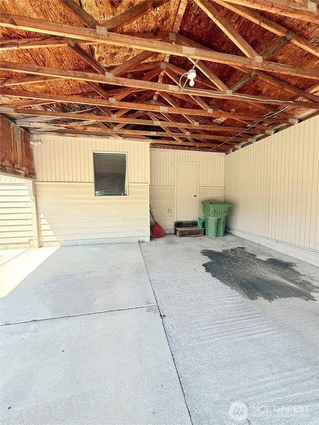 718 Ridge Pl, Omak, WA 98841 - view of garage