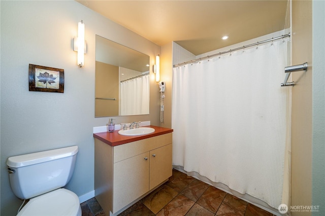 2220 W Woodin Ave Unit 210, Chelan, WA 98816 - full bathroom with vanity, toilet, and a shower with curtain