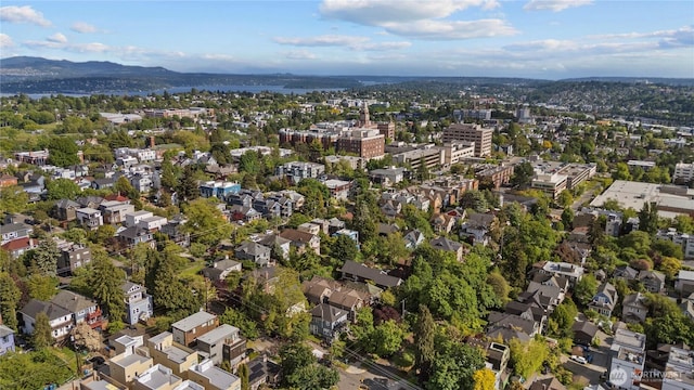 830 15th Ave Unit A, Seattle, WA 98122 - view of property location with a mountainous background