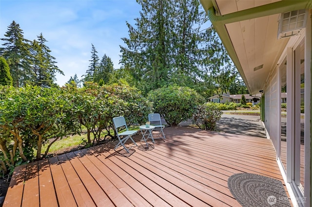 2 Quinault Way, La Conner, WA 98257 - view of wooden deck