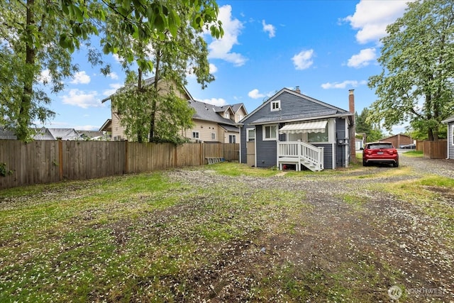 220 W Willis St, Kent, WA 98032 - back of property featuring a chimney