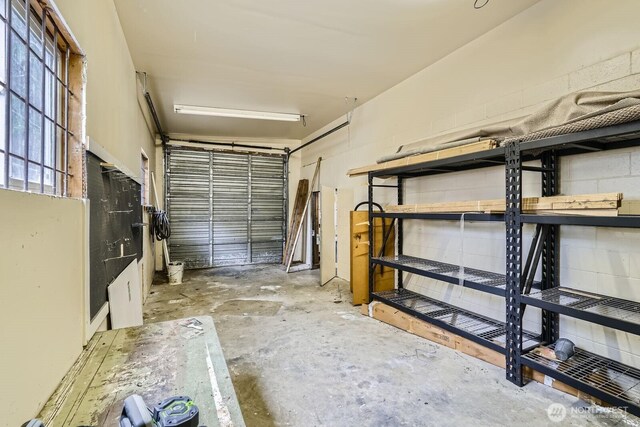 625 5th Ave S, Kent, WA 98032 - view of garage