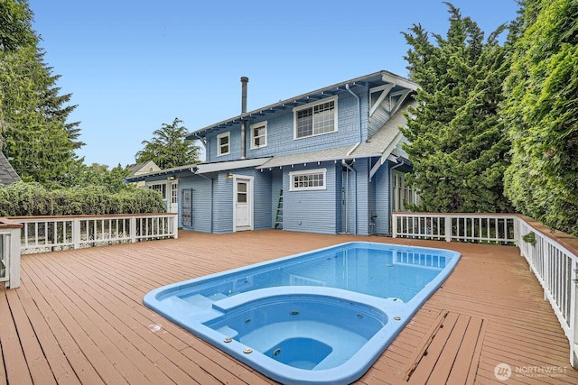 625 5th Ave S, Kent, WA 98032 - view of swimming pool with a deck and an in-ground hot tub