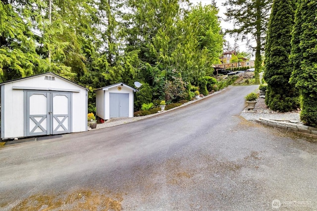 495 Lakeside Dr, Sedro Woolley, WA 98284 - view of street with view of scattered trees