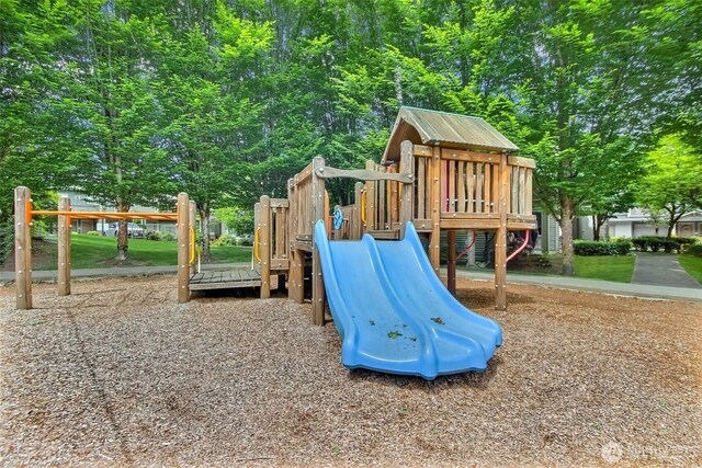 15325 SE 155th Pl Unit N5, Renton, WA 98058 - view of communal playground