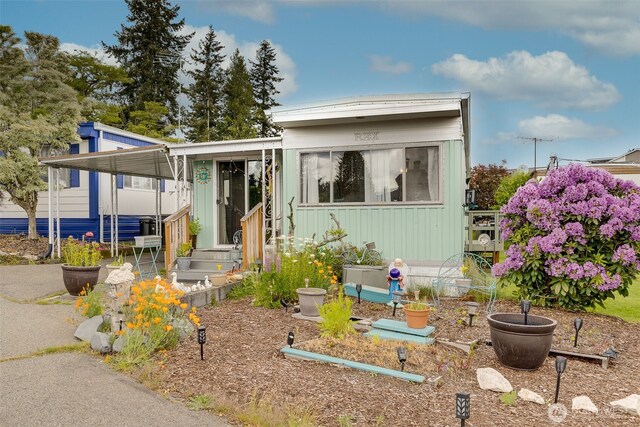 18501 52nd Ave W Unit 44, Lynnwood, WA 98037 - manufactured / mobile home with entry steps