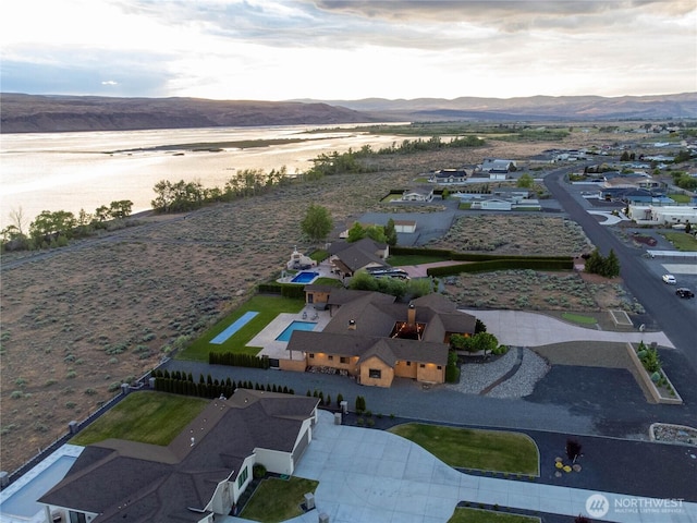 510 Lakeside Way SW, Mattawa, WA 99349 - aerial view of a mountainous background