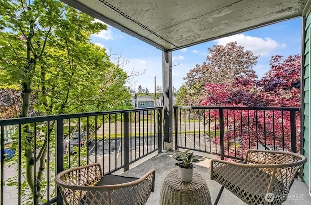 13013 E Gibson Rd Unit M223, Everett, WA 98204 - view of balcony